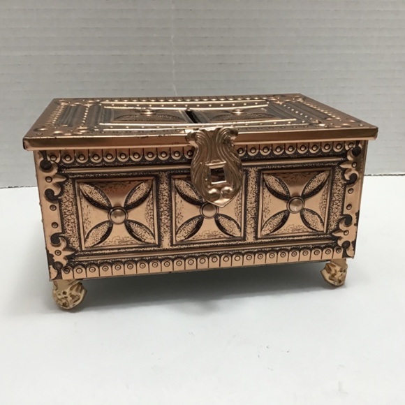 BLUE BIRD Confectionery Vintage Tin: "Prince's Hasped Chest w/ Money Slot" - Picture 4 of 7